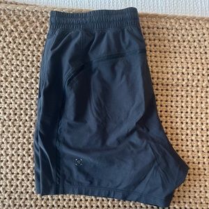 Lululemon 5" Pacebreaker - Men's Large